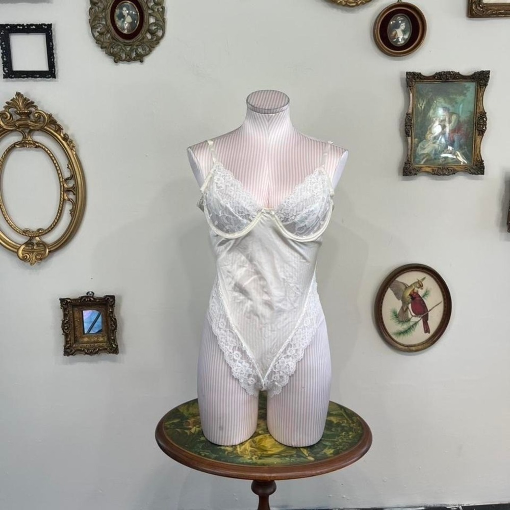 Vintage White Silk & Lace One-Piece Teddy Bodysuit – Size L